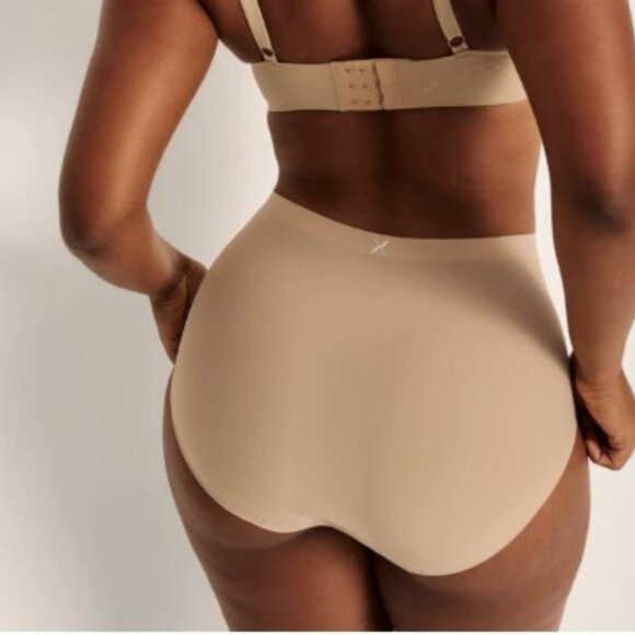 Knix - Picture 3 of 5